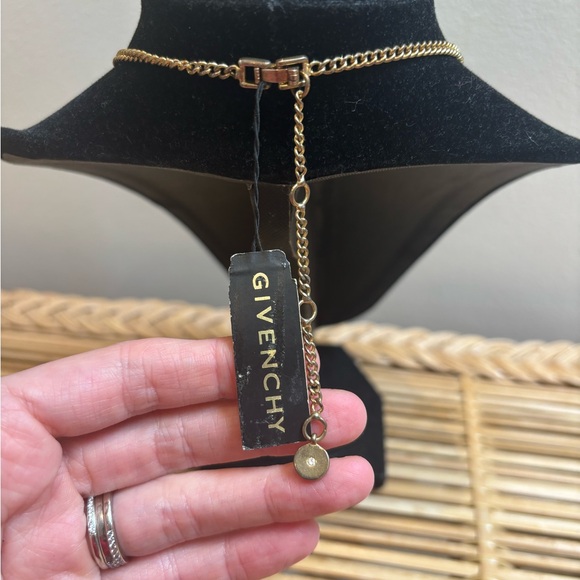 New with tags Givenchy necklace - Picture 3 of 6